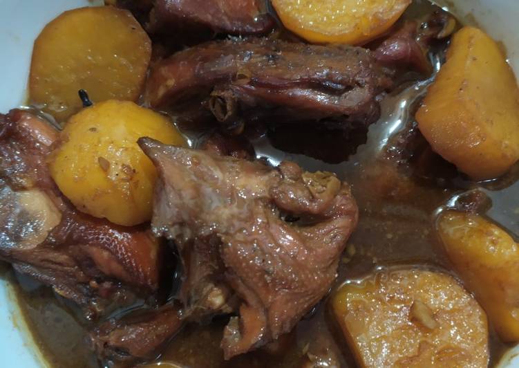 Semur ayam kentang