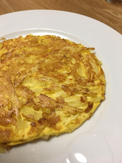 Una foto de Tortilla de huevo🥚con papa🥔