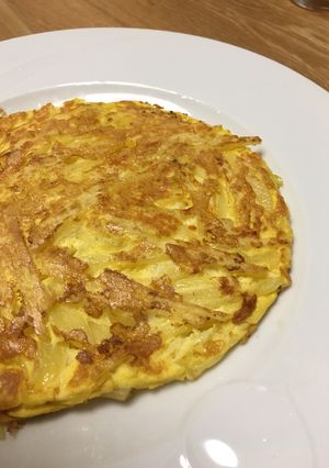 Una foto de Tortilla de huevo🥚con papa🥔