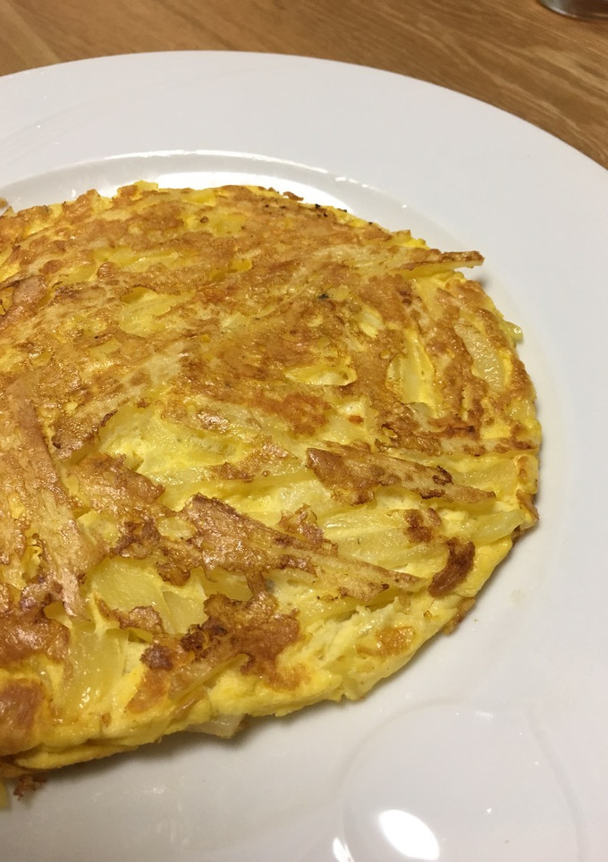 Una foto de Tortilla de huevo🥚con papa🥔