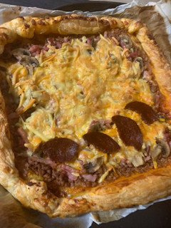 Una foto de Receta de pizza con masa de hojaldre