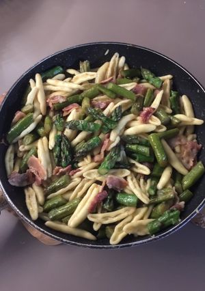 Une photo de Poêlée asperges et pasta