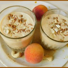 A picture of PEACH smoothie.