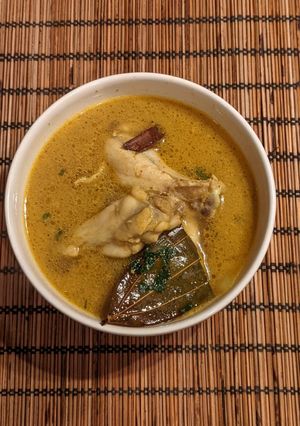 A picture of Chicken Soup or Broth.