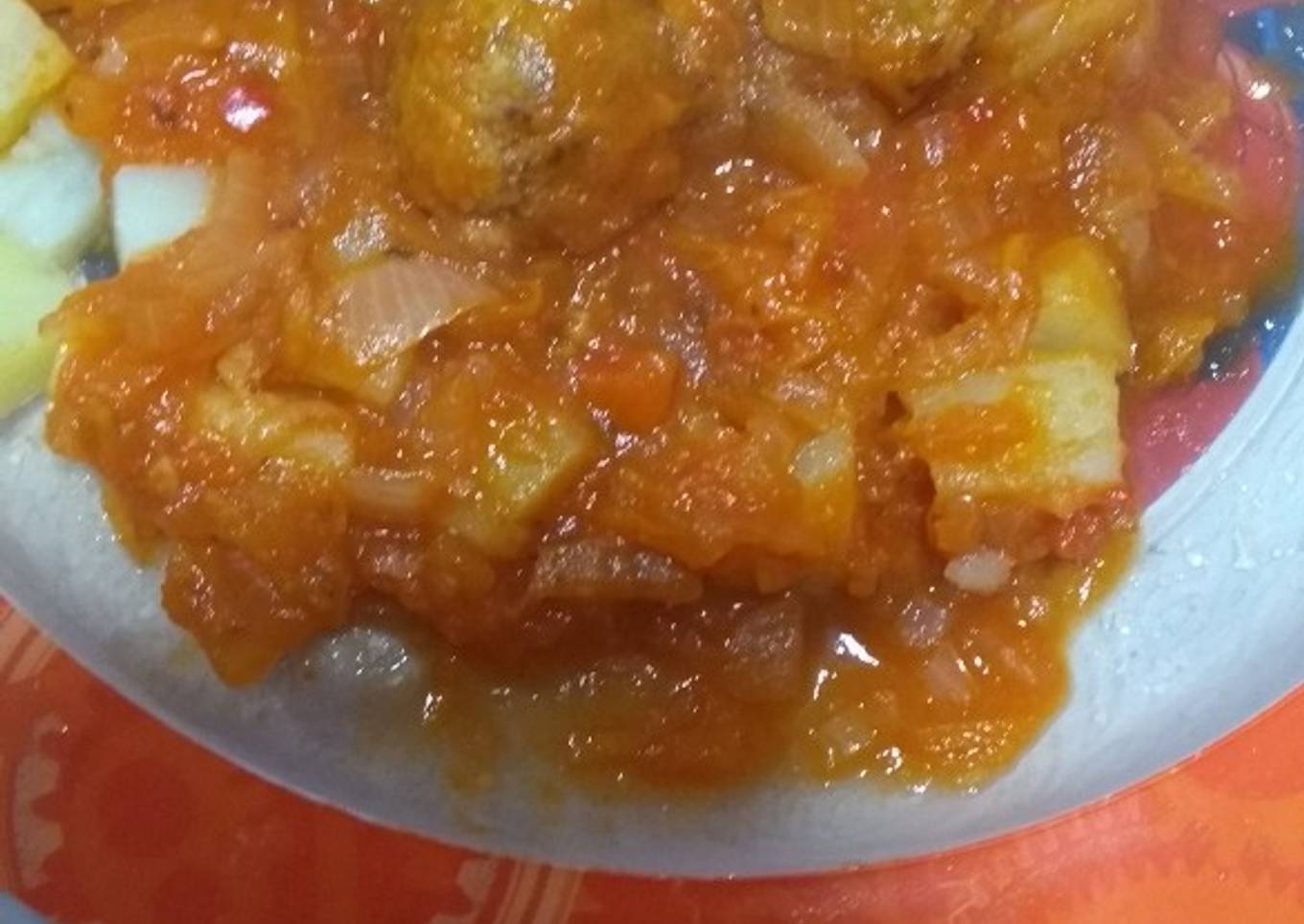 Albóndigas de lentejas con salsa fileto