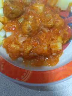 Una foto de Albóndigas de lentejas con salsa fileto