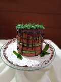 Minitorta choco-menta con drip cake