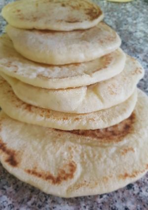 صورة لوصفة خبز عربي على الغاز