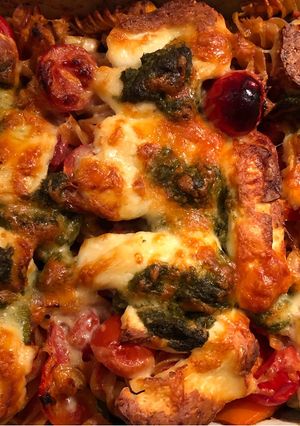 A picture of Haloumi, pesto and autumn veg pasta.