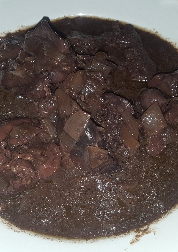 Una foto de Higaditos con vino tinto fácil y ricos de la Brigada Espartana