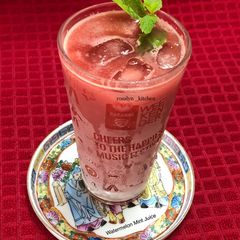 A picture of Watermelon Mint Juice.