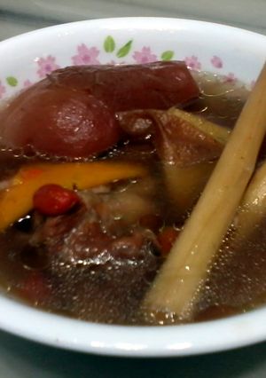 A picture of Korean Pear And Lemongrass In Pork Soup.