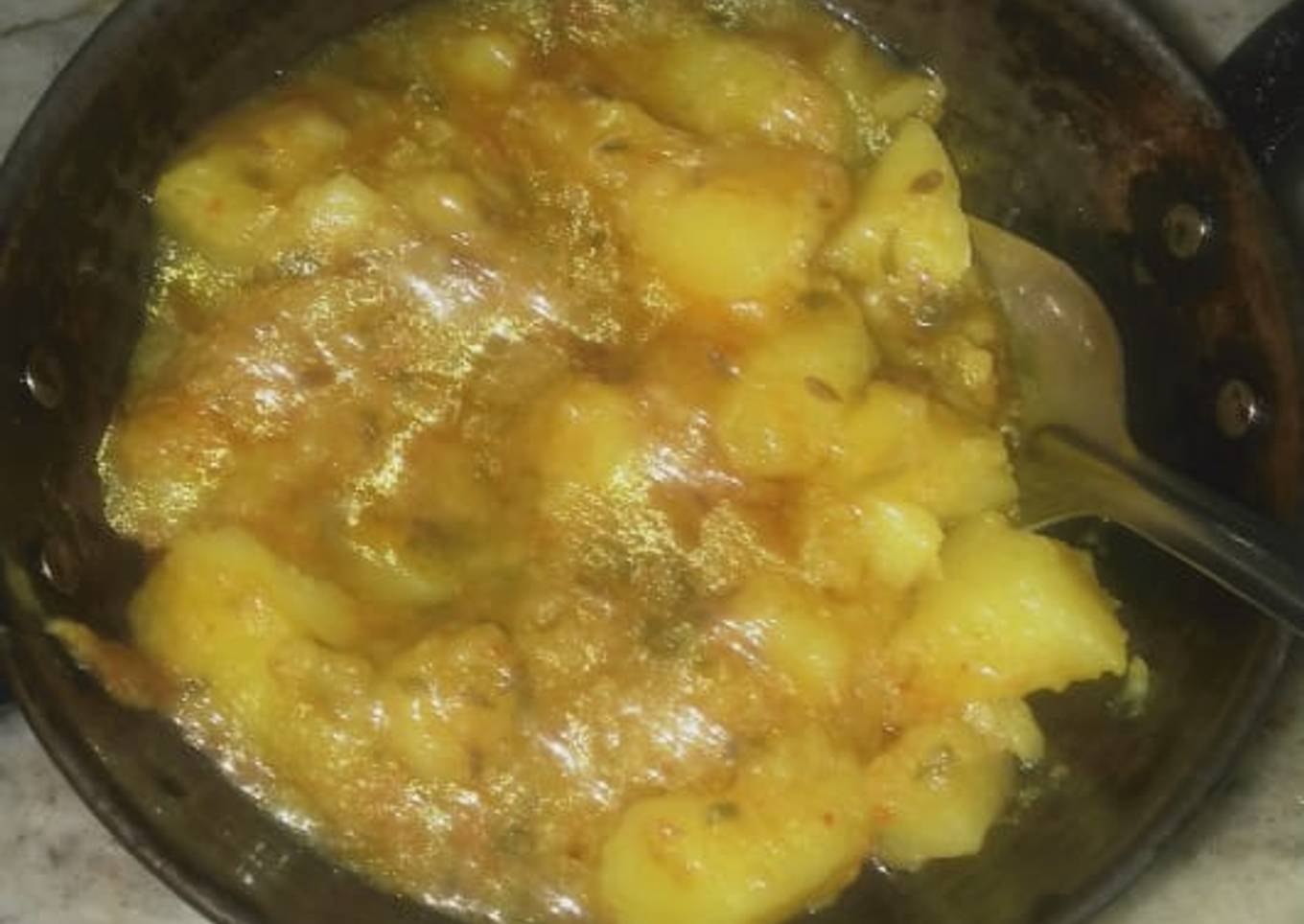 Aloo rasedar