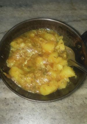 A picture of Aloo rasedar.