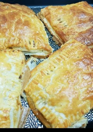 A picture of Chicken puff pie#4weeks challenge.