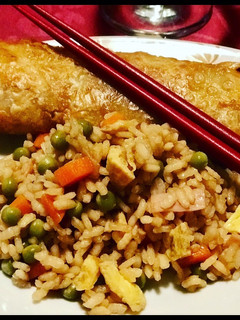 Una foto de Arroz tres delicias 🥢🥡