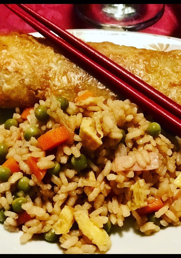 Una foto de Arroz tres delicias 🥢🥡