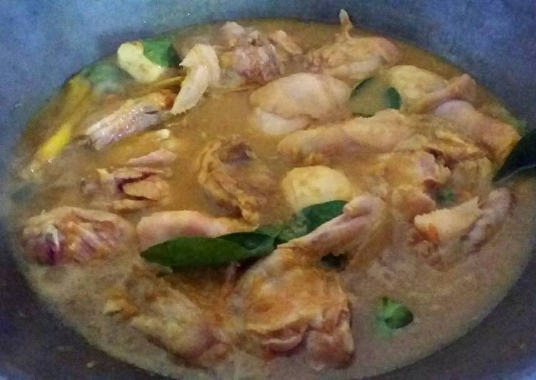 Cara Gampang Menyiapkan Opor ayam kampung sederhana, Lezat Sekali