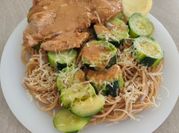 Une photo de spaghetti courgettes