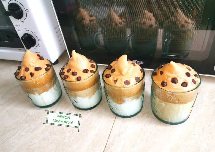 Resep Dalgona Coffee Dingin Seger Enak Lezat Ala Pawon Mami Archi💙 yang Enak Banget