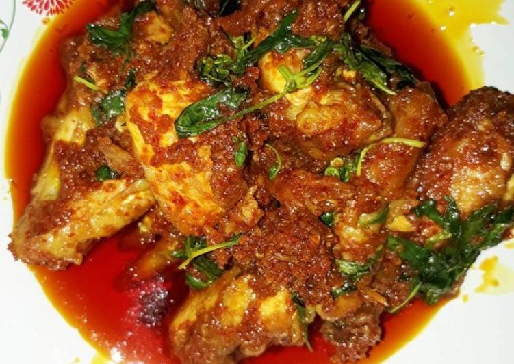 Bagaimana Menyiapkan Ayam rica-rica kemangi yang Enak Banget