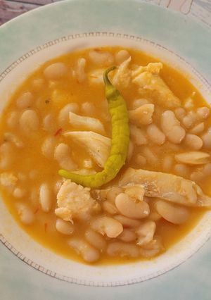 Una foto de Alubias del ganxet, guisadas con bacalao