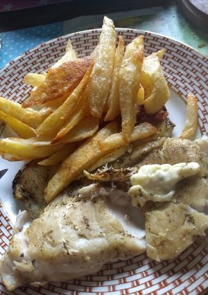 Una foto de Filet de merluza con papas fritas