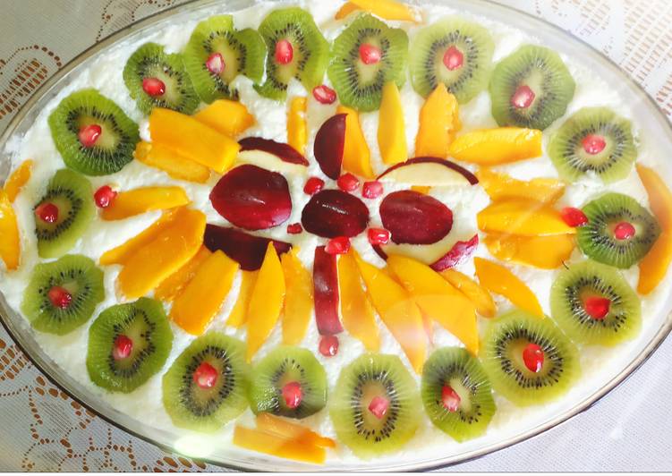 Biscuit-Fruit Custard Pudding