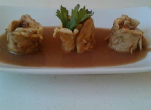 Una foto de Pechugas de pollo en salsa española