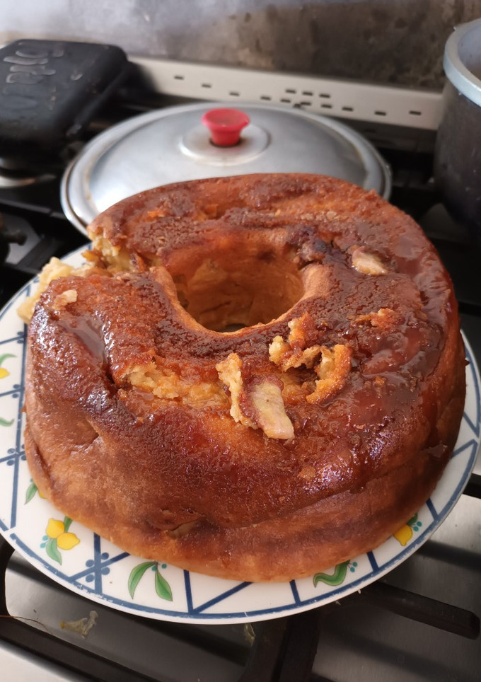 Una foto de Budín de pan en Savarin sin baño María con manzana y banana