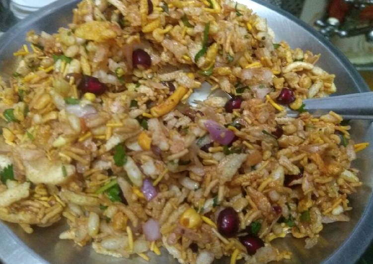 How to Make Super Quick Homemade Chatpati Bhel