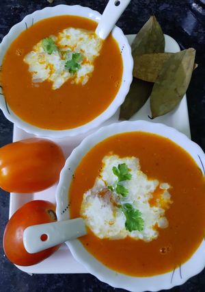 झटपट टोमेटो सूप (Jhatpat tomato soup recipe in Hindi) रेसिपी मुख्य फोटो