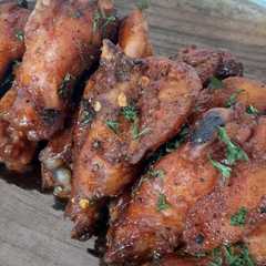 รูปของ Spicy Garlic Chicken Wings (Sayap Ayam bumbu Bawang Pedas)