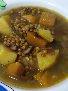 Una foto de Lentejas con calabaza y castañas