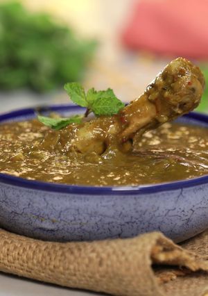 A picture of Chicken Dhansak.