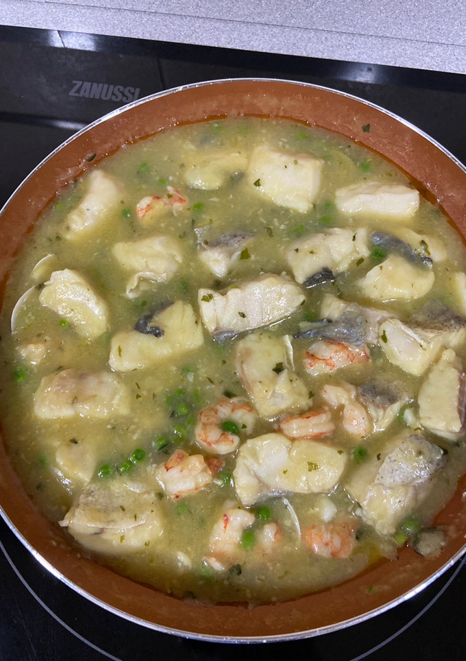 Una foto de Merluza con salsa verde