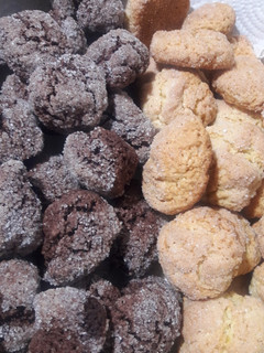 Foto di Castagnole all'arancia ed al cioccolato