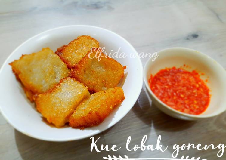 Kue lobak goreng (turnip cake) / Lo Bak Go
