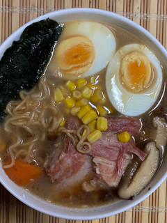 Una foto de 🍜🎌Ramen nights🎌🍜