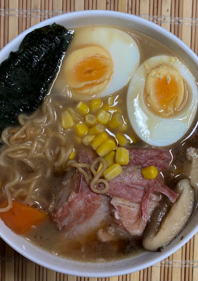 Una foto de 🍜🎌Ramen nights🎌🍜