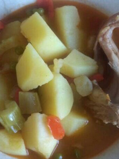 Una foto de Conejo guisado con patatas