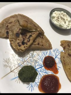 ચીઝ કોર્ન પરાઠા(cheese corn parotha recipe in Gujarati) રેસીપી મુખ્ય ફોટો