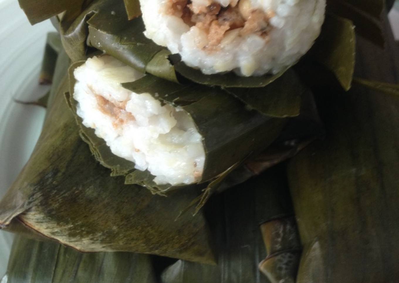 Lontong isi oncom pedas.