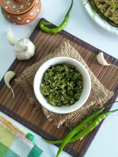 A picture of Mirchi Cha Thecha.