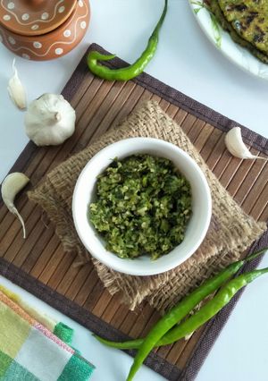 A picture of Mirchi Cha Thecha.