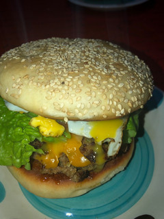 Una foto de Paty y pan de hamburguesa casera!!