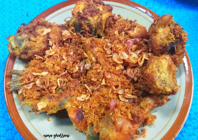 Ayam Goreng Serundeng