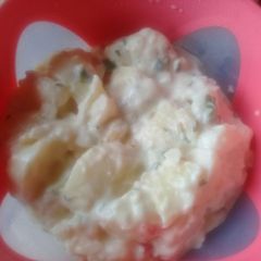 A picture of Potatoes salad.