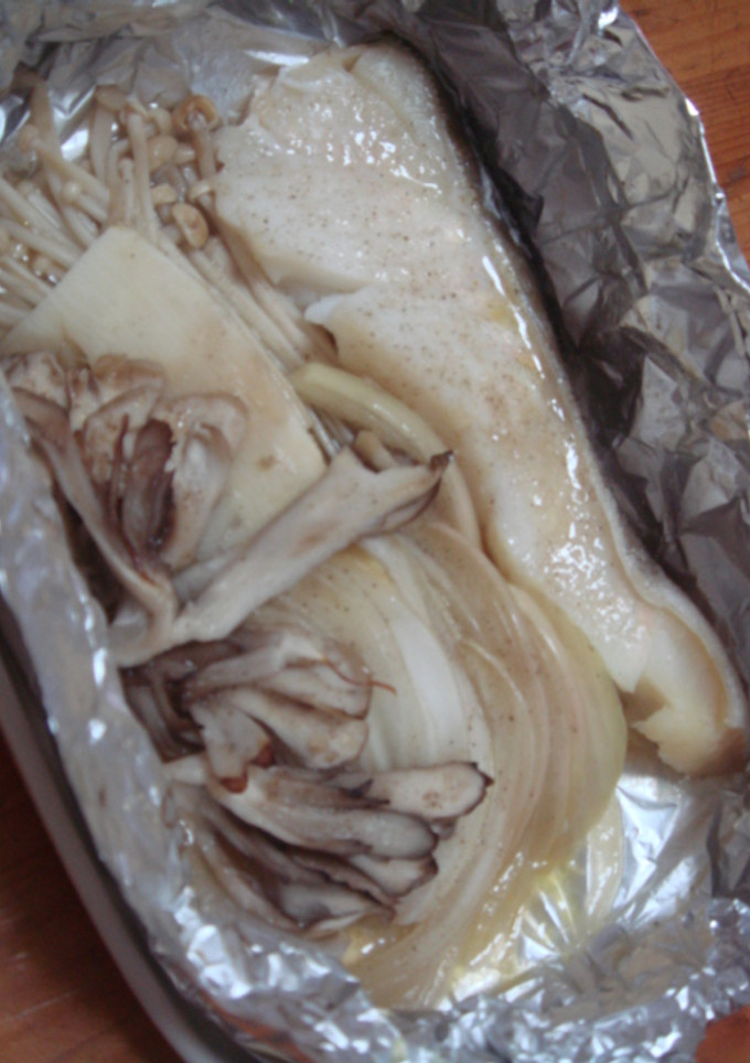A picture of Baked Cod in Foil.