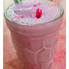 Strawberry milkshake A picture of Strawberry milkshake.